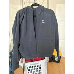 Under Armour Loose Fitting Jacket size L in black